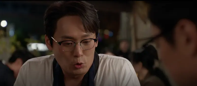 Seong Han-su — The Friend Who Knows Too Much Seong Han-su played by Choi Dae-hoon introduced as Kim Bujang lifelong friend and ally in Agent Kim Reactivated Episode 1-2 Netflix
